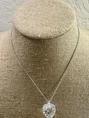 Fashion Jewelry Silver. strawberry  authentic crystal Pendant Necklace